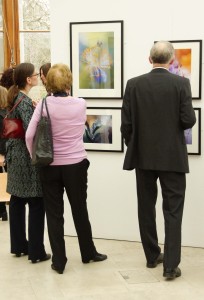 Besucher der Ausstellung